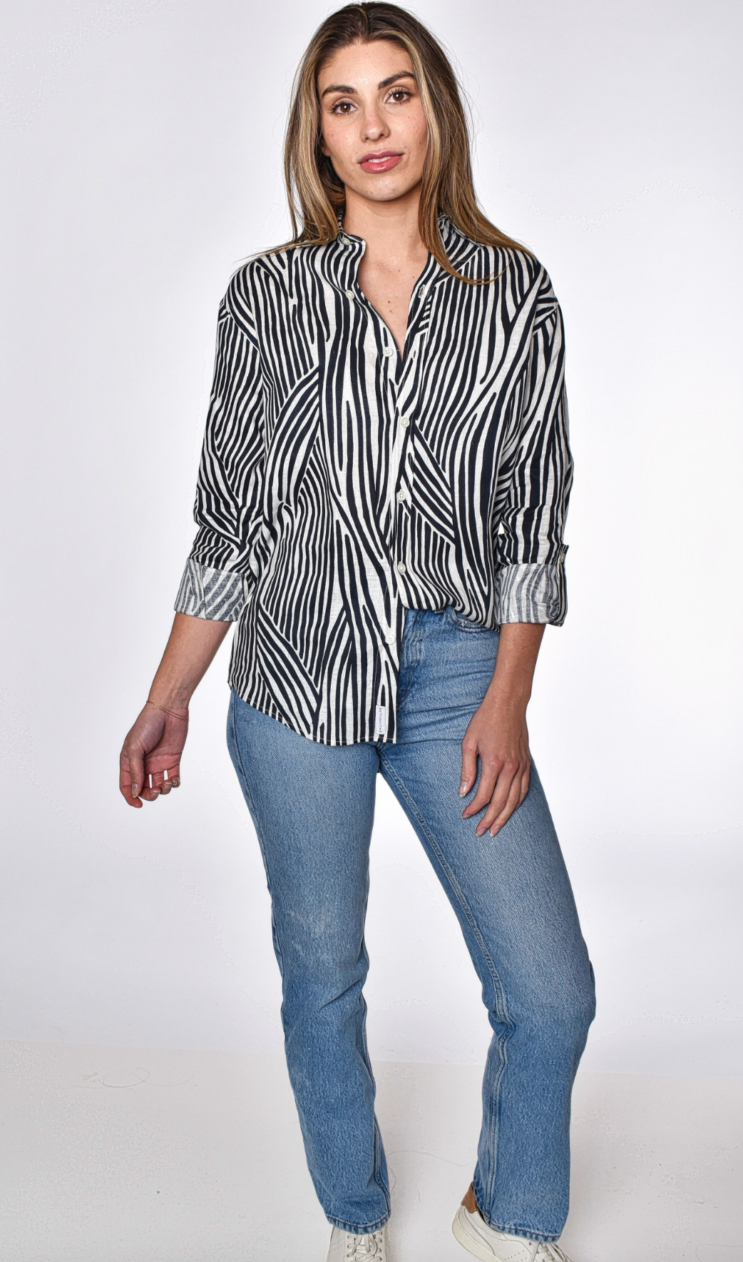 NAVY ZEBRA LINEN GIRLFRIEND SHIRT