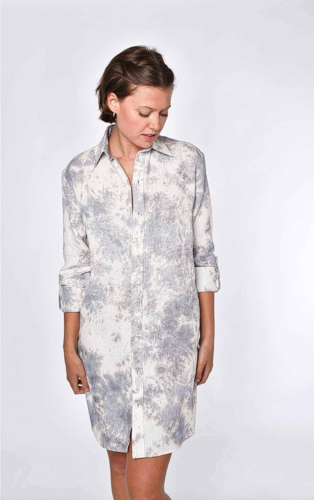 GREY AND WHITE TIE DYE LINEN GIRLFRIEND MINI DRESS